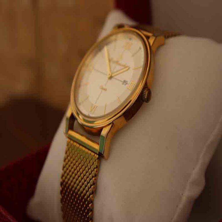 Gold Chain Wristwatch