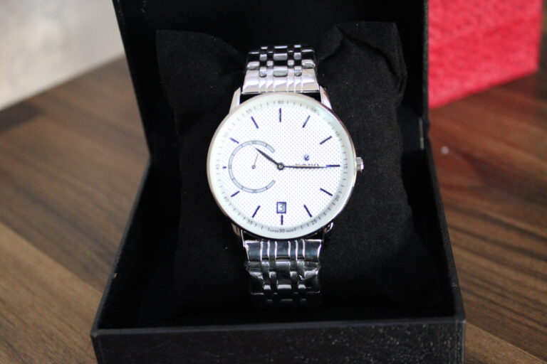 Saint Alexandra Chain Wristwatch - Silver - Image 2