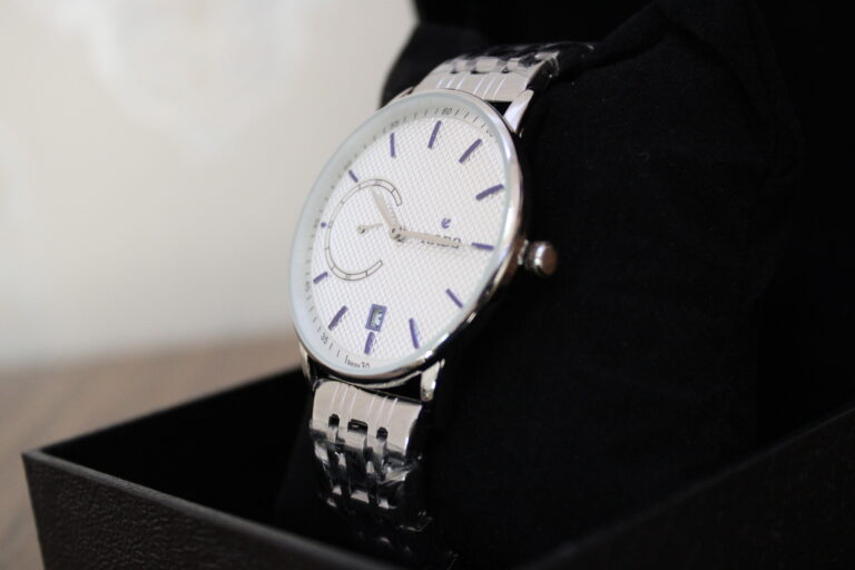Saint Alexandra Chain Wristwatch - Silver - Image 3