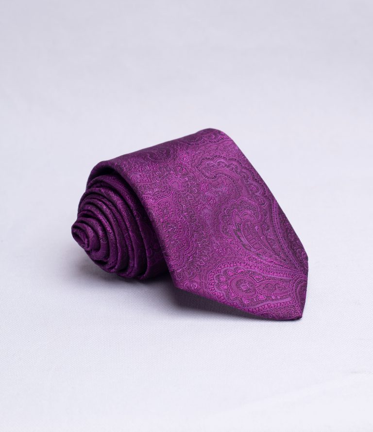 Etuk purple paisley Tie
