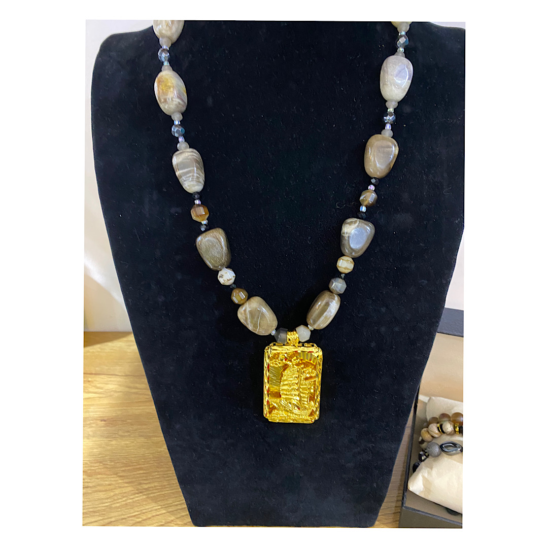 Oba Sango Legacy- Agate Men’s Neck Bead Bracelet Set - The Indulgence - Image 2