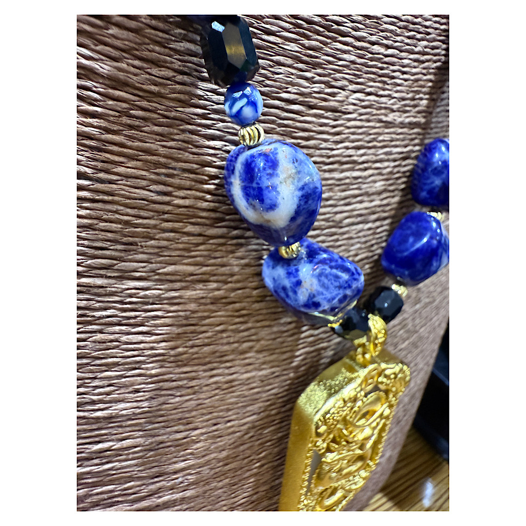 Oba Oro Sodalite Men’s Neck Bead Bracelet Set - The Indulgence - Image 3
