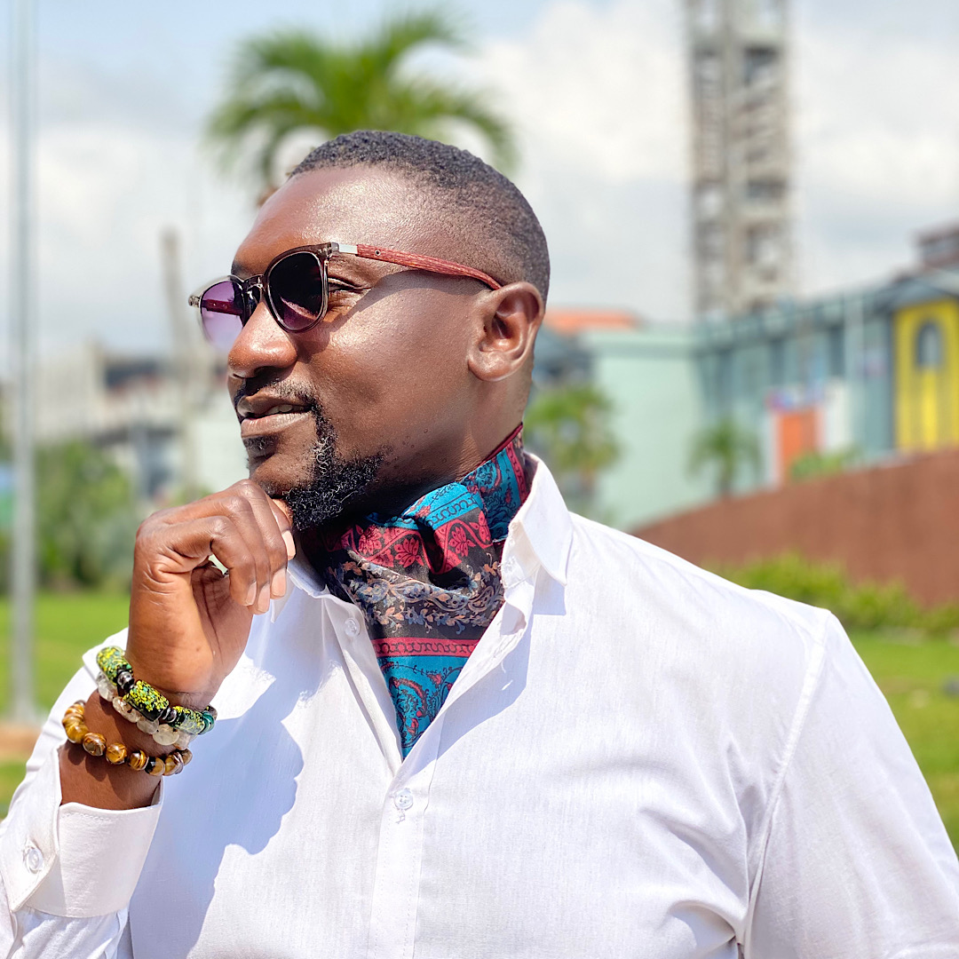 Ascot tie cravat Green Brown Wine Pattern